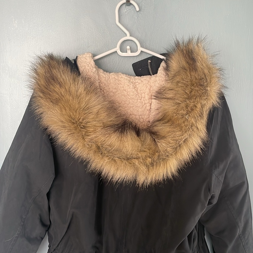 Fleece lined Abercrombie winter coat w/ detachable fur hood